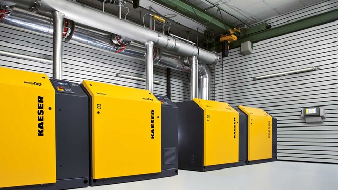 KAESER Compressorsのローブ式ロータリーブロワーステーション。（ルーツブロワーステーション）