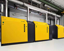 マンヒンク廃水処理プラント用ローブ式ロータリーブロワーステーション。（ルーツブロワー）