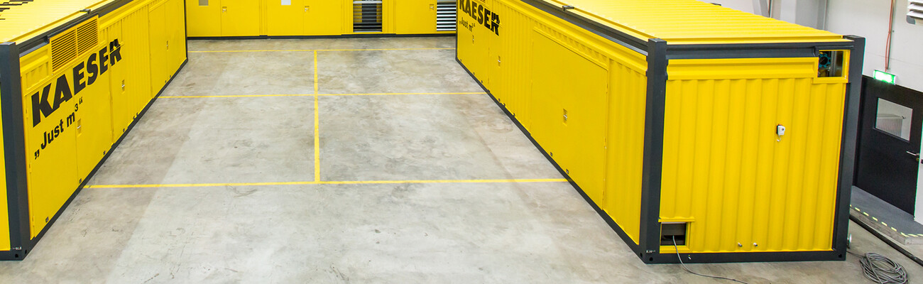 ケーザー・コンプレッサー社（リンツ）の圧縮空気コンテナシステム3基