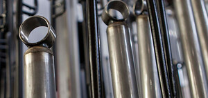 ZF Friedrichshafen社の原材料用ショックアブソーバー